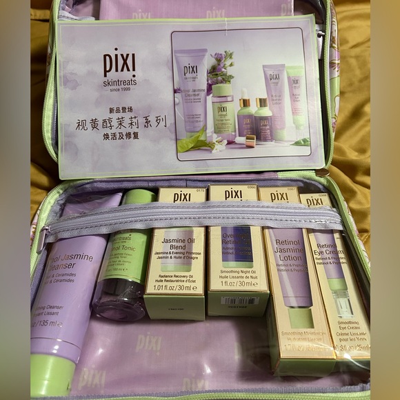 NWOB Pixi Retinol Jasmine Bundle With Bag - Picture 2 of 8